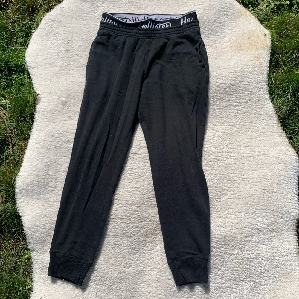 Hollister Sweats small